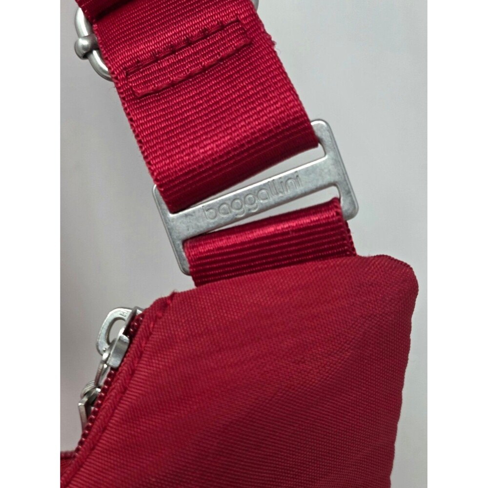 Baggallini Criss Cross Nylon Crossbody Travel Bag Multiple Compartments/ Pockets - Picture 10 of 15